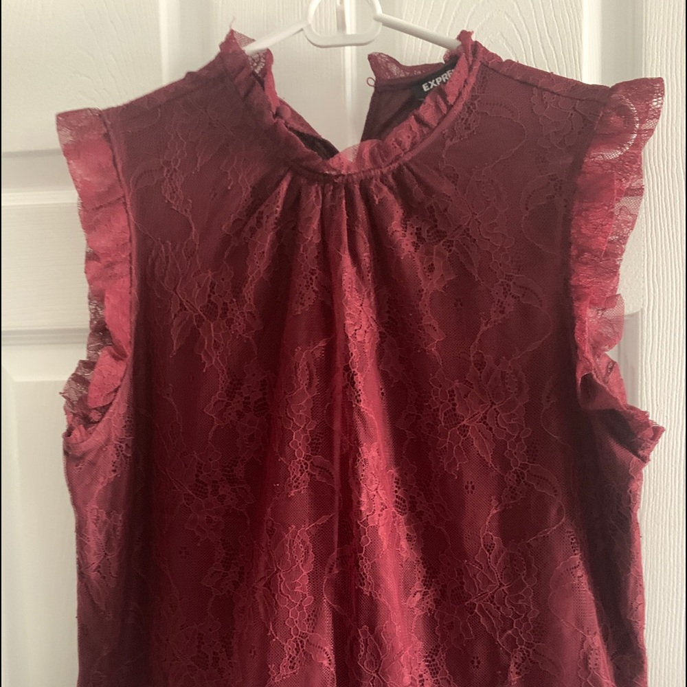 Brand new w/o/t lace sleeveless blouse